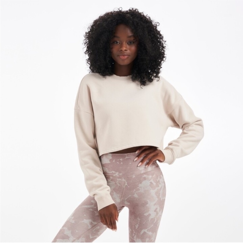 Vuori Cream Cropped Sweatshirt